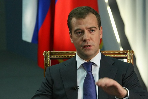Премьер-министр России не считает страну, где произошел "захват власти", стабильным экономическим партнером.
