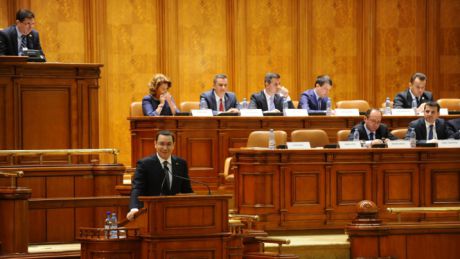 231 депутат проголосовал против возбуждения уголовного дела, за - высказались 120 депутатов.
