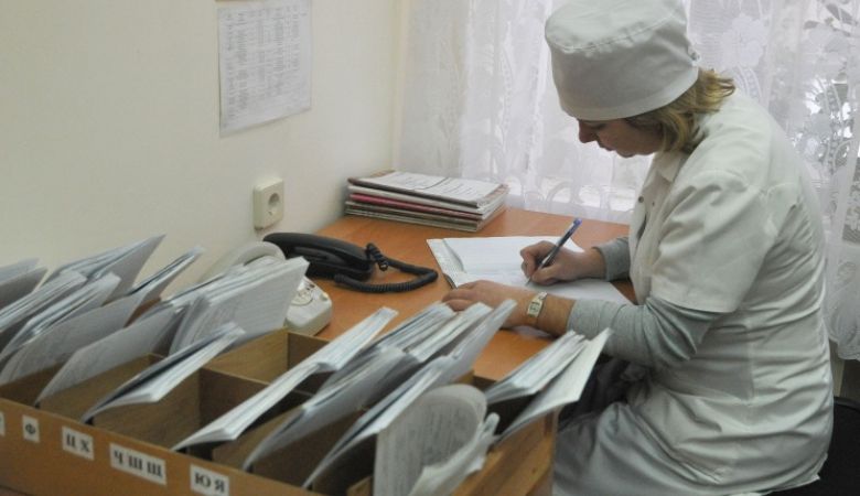 Экономические эксперты надеются, что все медицинские кадры нашей страны получат повышенные зарплаты, обещанные Министерством здравоохранения.