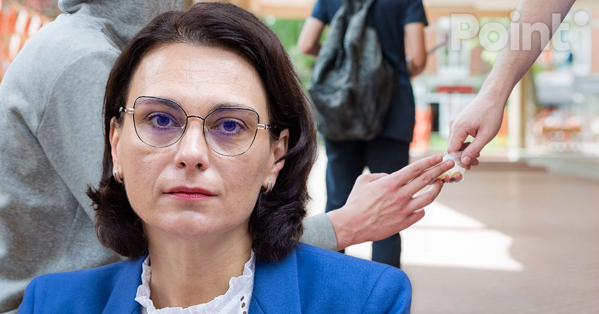 Ministra de Interne, despre drogurile din școli: Sunt cumpărate prin magazine online.