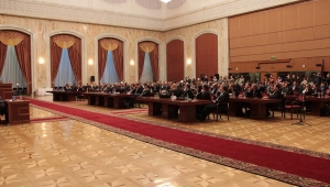 În apărarea lui Valeriu Munteanu, care a fost atacat de comuniști, a sărit deputatul neafiliat Mihai Godea, dar și democratul Dumitru Diacov.