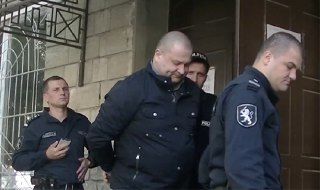 Бывший активист "НП" ранее дважды был осужден за уклонение от уплаты налогов в 2004 и 2006 годах.