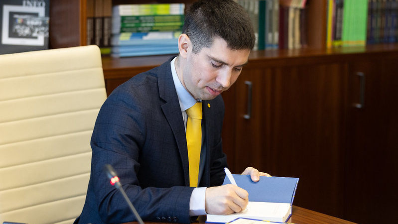 В Кишиневе прошла презентация книги вице-спикера парламента Михая Попшоя.