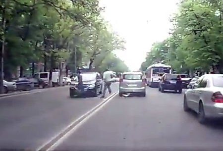 Камера засняла наезд на пешехода в центре Кишинева.