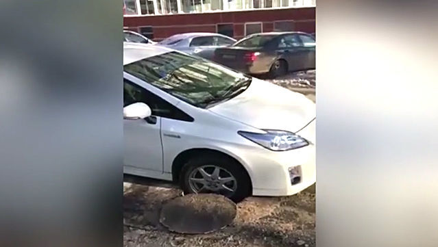 Инцидент произошёл на перекрёстке столичных улиц 31 Августа и Василе Александри. 