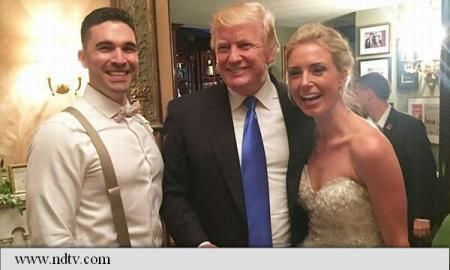 Donald Trump a apărut neanunțat la o nuntă organizată în New Jersey. Foto: agerpres.ro