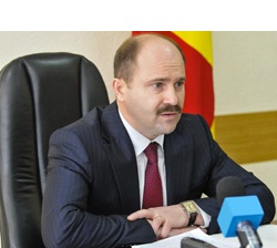 Вице-премьер, министр экономики, председатель Административного совета Дорожного фонда Молдовы Валерий Лазэр.