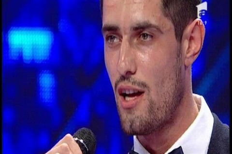Sergiu are 25 de ani și a devenit cântăreţ dintr-o întâmplare fantastică, atunci când a fost la un pas de moartea.