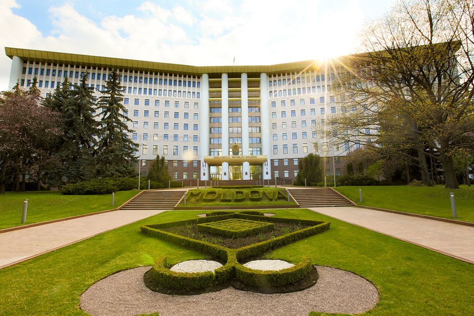 Felicitări cu ocazia sărbătorilor de iarnă. Urările deputaţilor. Foto: Parlamentul Republicii Moldova