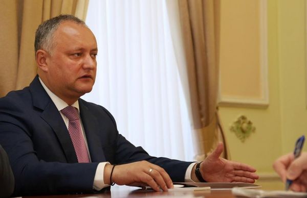 Додон отправился сегодня в Санкт-Петербург.