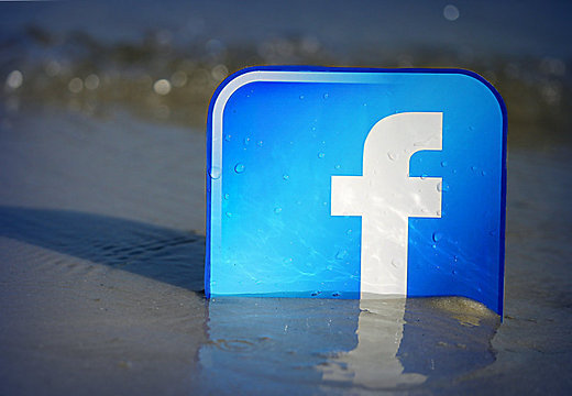 Зависимость от Facebook похожа на алкоголизм или наркоманию.