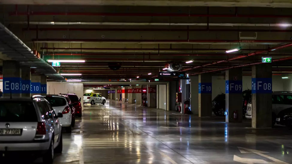 România își extinde rețeaua de adăposturi: Ia în considerare parcările subterane și stațiile de metrou.