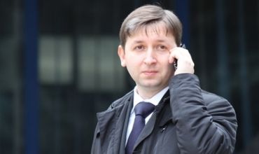 У нового судьи КС Артура Решетникова любопытная карьера.