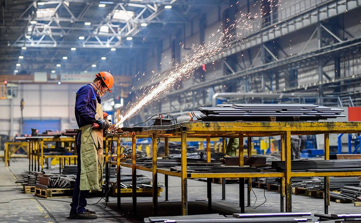 Creșterea producției industriale cu 3,3% în august a fost determinată de sectorul prelucrător.