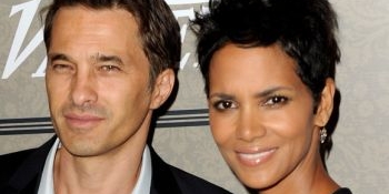 Olivier Martinez a avut o relaţie de lungă durată cu cântăreaţa australiană Kylie Minogue, de care s-a despărţit în anul 2007. 