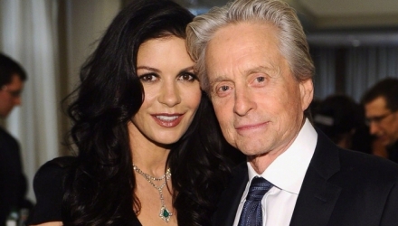 Actorii Catherine Zeta-Jones şi Michael Douglas s-au împăcat şi au decis să acorde mariajului lor o a doua şansă.
