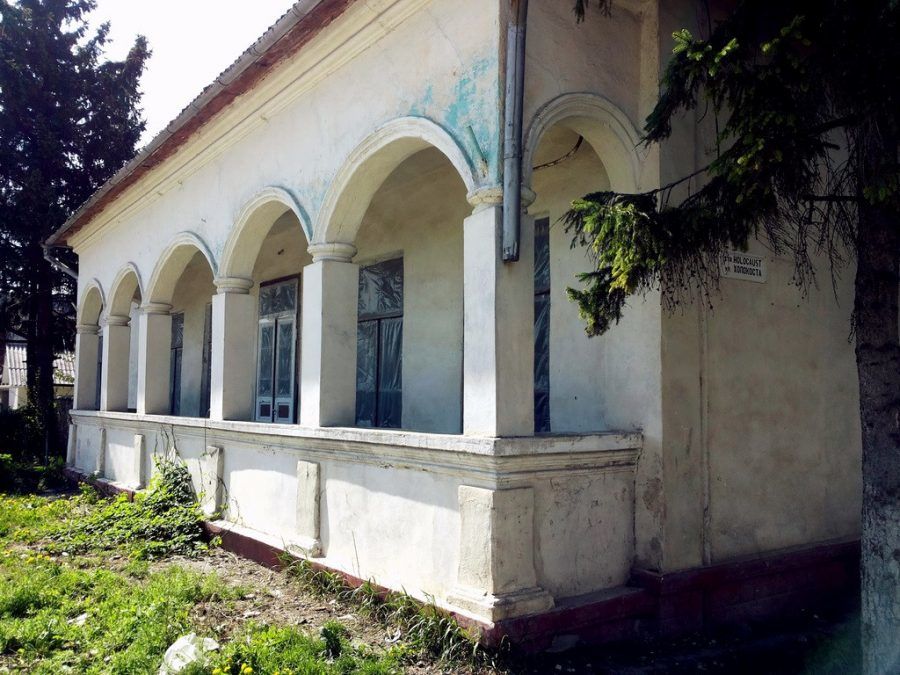 Старая cинагога в Единцах.
