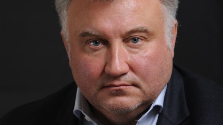 Un fost deputat ucrainean, membru al Partidului Regiunilor, a fost găsit mort, la intrarea în locuinţa sa din Kiev. Potrivit autorităţilor, Oleg Kalaşnikov a fost împuşcat.