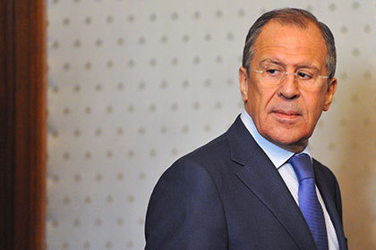 Сергей Лавров сказал, что исполняющему обязанности премьер-министра Украины Арсению Яценюку стоило бы совершить поездку на юг Украины, а не в Ватикан.