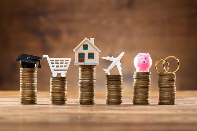 В октябре кредитование физических лиц снизилось на 14,7%.