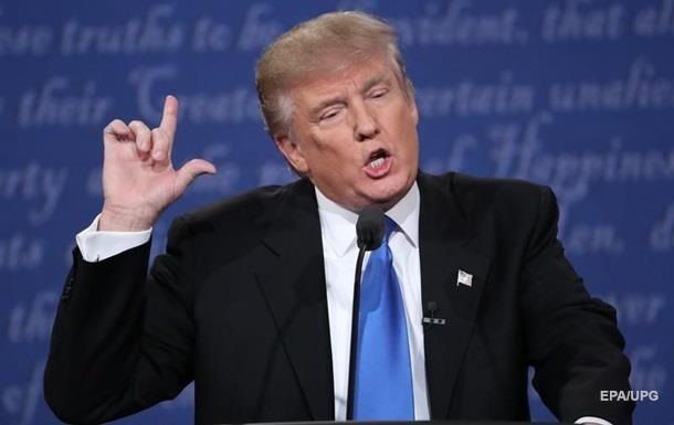 Трамп указал на то, что президент США имеет право ограничивать поток людей, которые пребывают в страну.