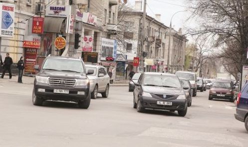 Majoritatea celor care vor să-şi personalizeze autoturismele aleg vaci, pisici sau alte denumiri de animale din limbile engleză şi rusă.