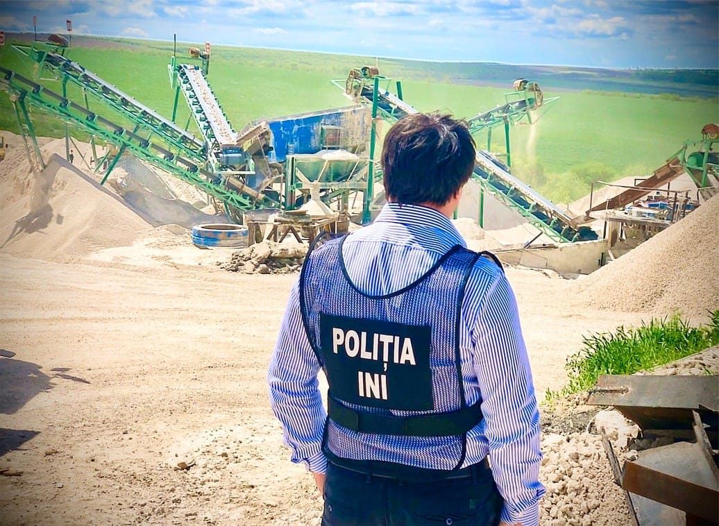 На севере Молдовы остановили незаконную работу карьера