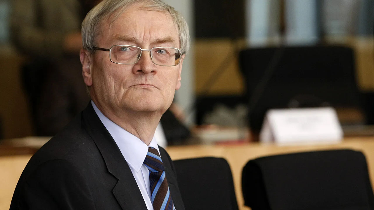 Presa: Fostul șef al serviciilor secrete germane a transmis informații confidențiale Azerbaidjanului.