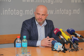 Руденко: Выборы показали, что оппозиции и власти наплевать на граждан