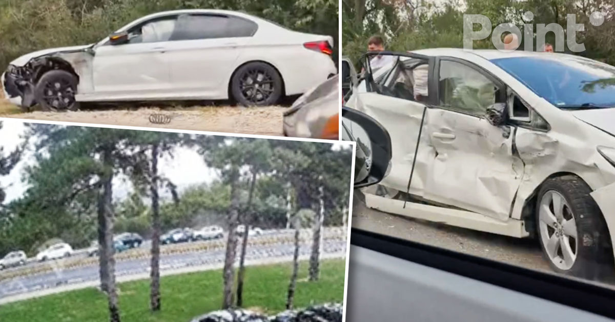 Momentul în care s-a produs accidentul în lanț, filmat de o cameră de supraveghere video.