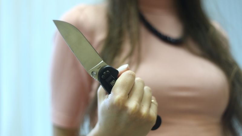 Femeia de 36 de ani, care si-a injunghiat ambii copii - o fetita de un an si un baiat de 12 ani a fost externata de la psihiatrie.