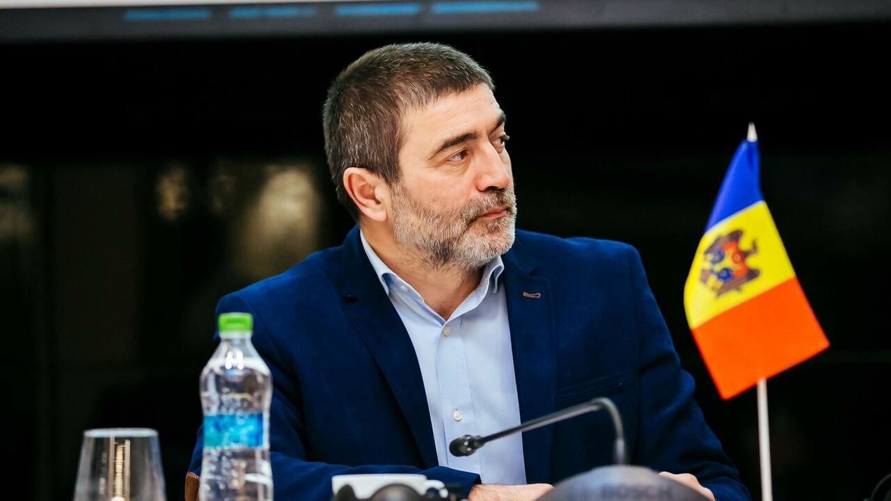 Рошка опубликовал документ с причиной запрета на въезд в Румынию.