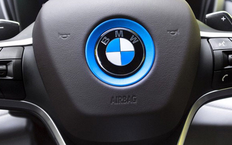 BMW va retrage crossover-urile X5 în urma riscului de explozie a airbagurilor.