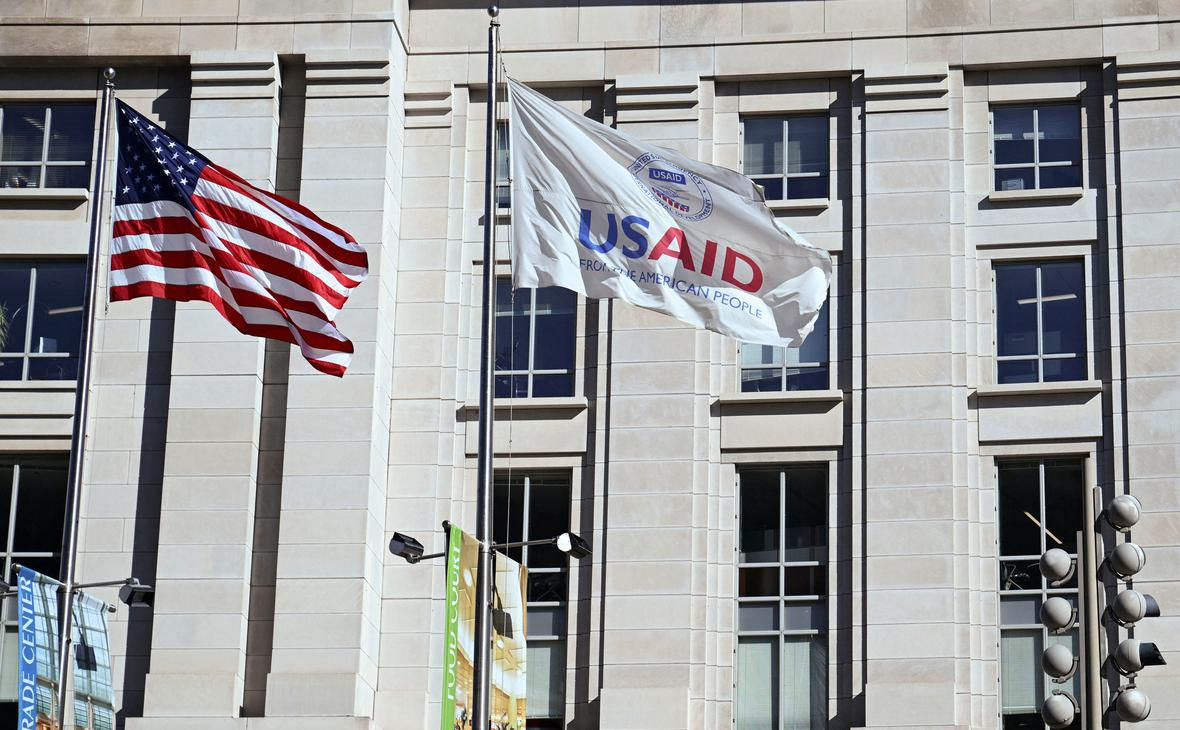 Федеральный судья в США предписал прекратить демонтаж USAID.