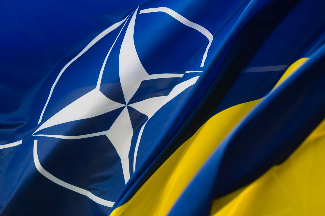 Politico: Против приглашения Украины в НАТО выступают семь стран.