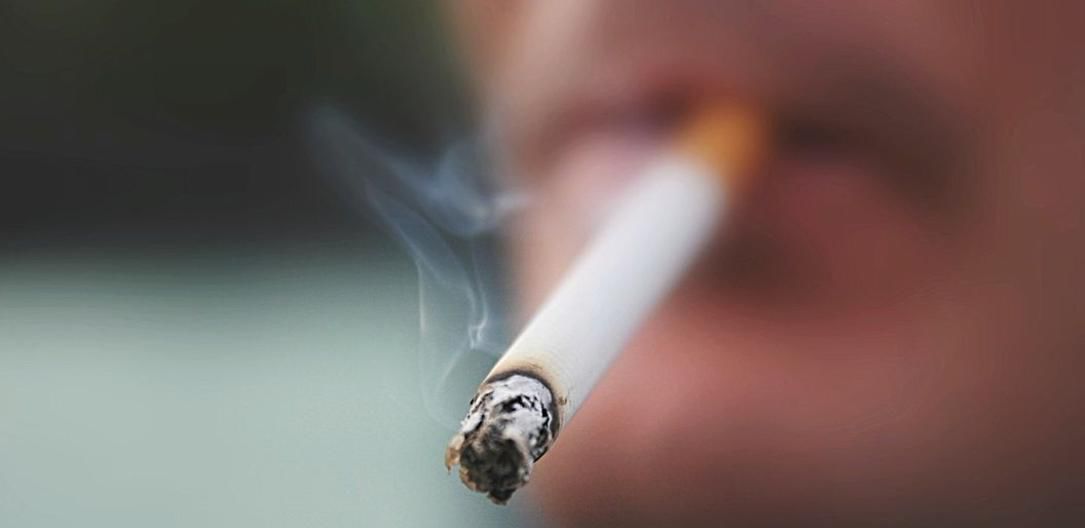 Ceartă de la un pachet de țigări. Un bărbat și-ar fi ucis amicul cu o sapă
