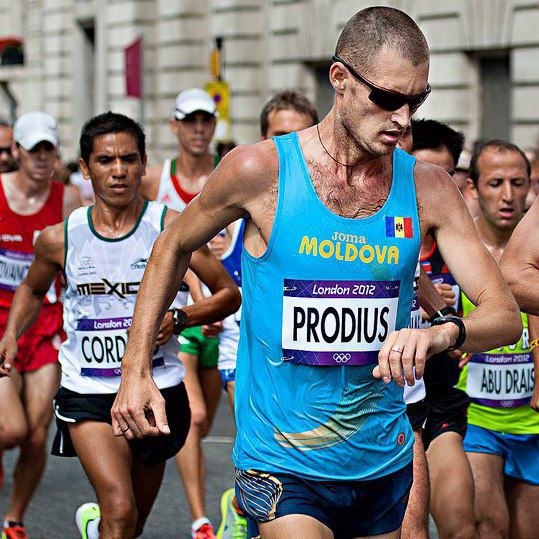 Roman Prodius a câştigat crosul de la Amendoeira, Portugalia, ajungând primul la finişul probei de 8.2 kilometri. Foto: sporter.md