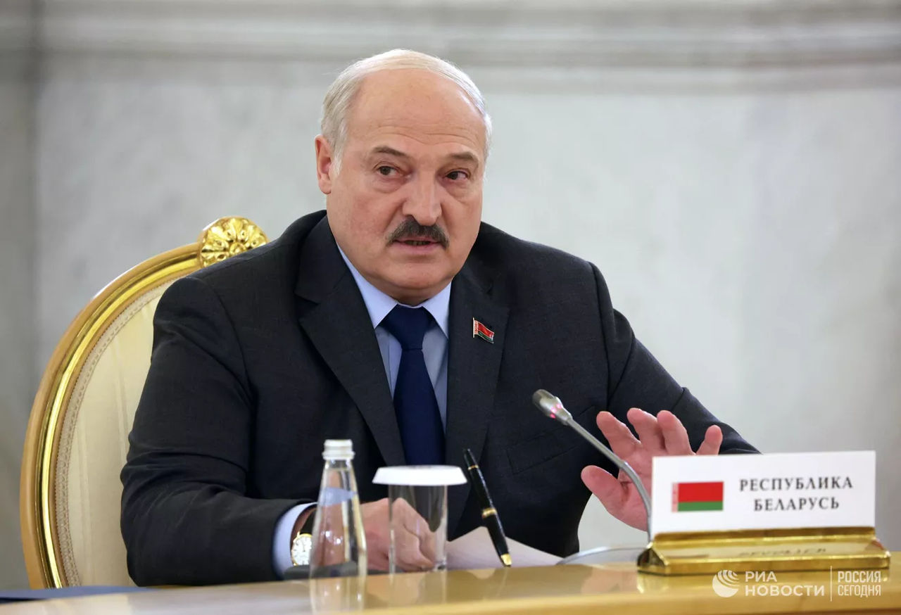 Лукашенко: Белоруссии не нужна западная демократия.