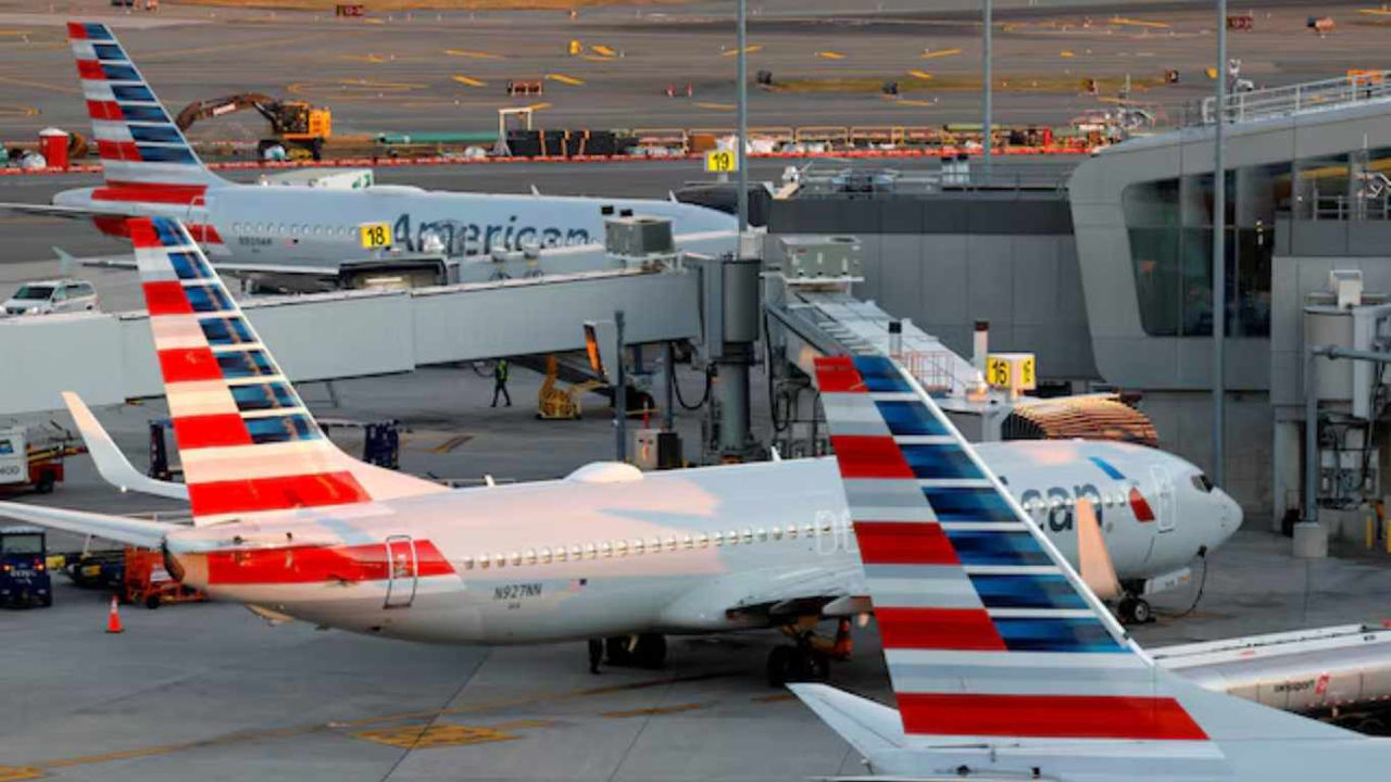 Principalele aeroporturi din SUA reduc numărul zborurilor din cauza shutdown-ului.