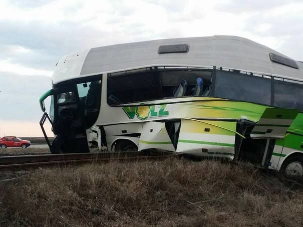 Un mort şi 25 de răniţi după răsturnarea unui autocar polonez în nordul Serbiei. 