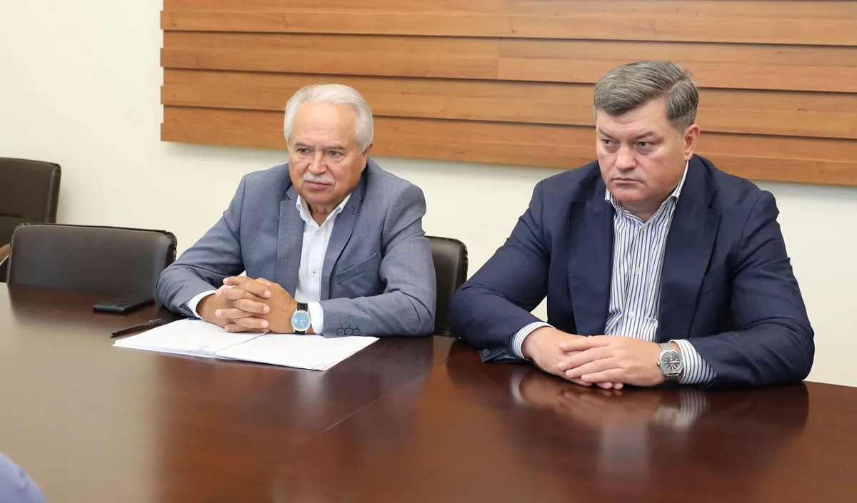 Руководство министерства финансов и профсоюзы обсудили реформу оплаты труда.