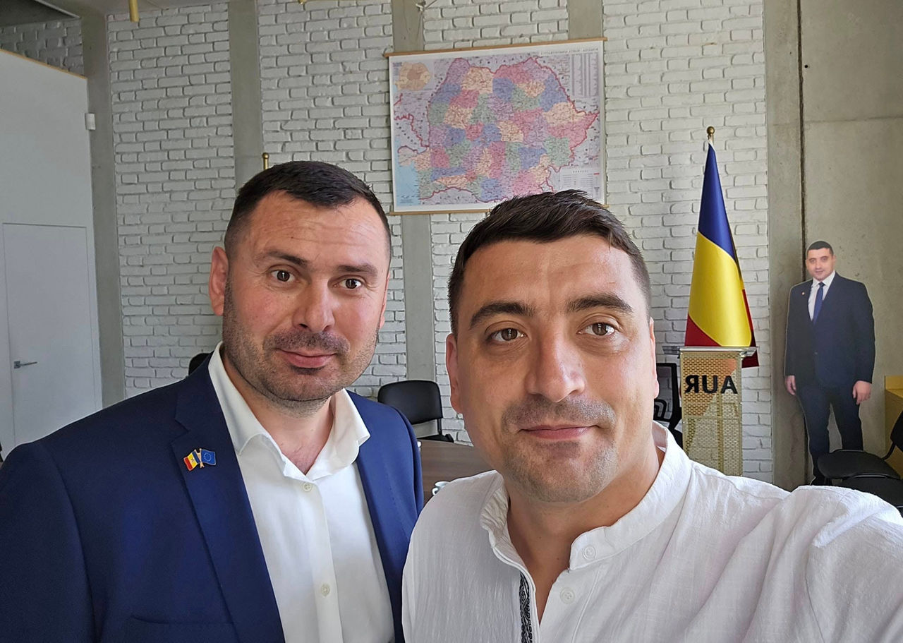 Симион поздравил Костюка с попаданием в парламент Молдовы.