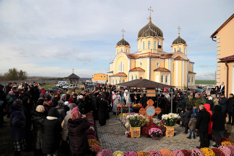 В монастыре села Никорень строят самую высокую в стране колокольню.