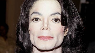 Fostul dermatolog al cântăreţului sugerează acum că el ar fi tatăl biologic al fiului cel mare al lui Michael, Prince Jackson, în vârstă de 15 ani.