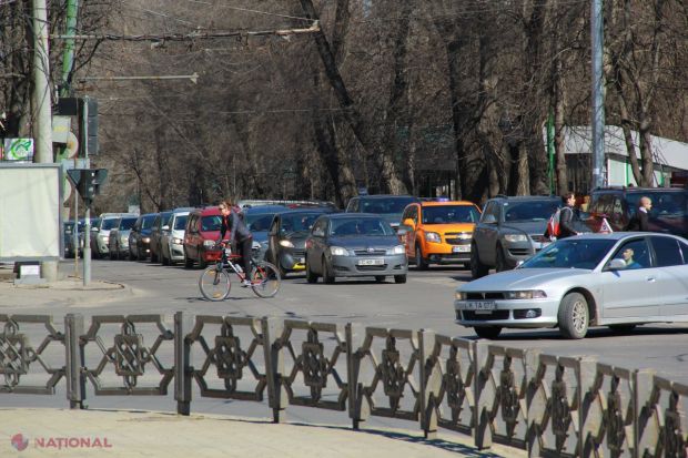 Cele mai multe amenzi au fost aplicate în domeniul circulației rutiere - 437 500. Foto: ziarulnational.md