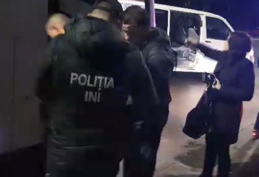 Racolau tinere pentru prostituție în Olanda. Ce sumă le promiteau