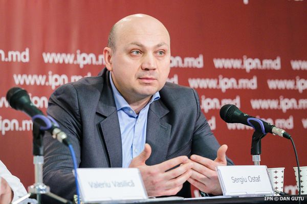 Candidaţii pentru funcţia de primar al capitalei, Zinaida Greceanîi şi Dorin Chirtoacă vor ieşi în turul doi al alegerilor, dacă celelalte partide nu vor înainta candidaţi care să le facă concurenţă reală.