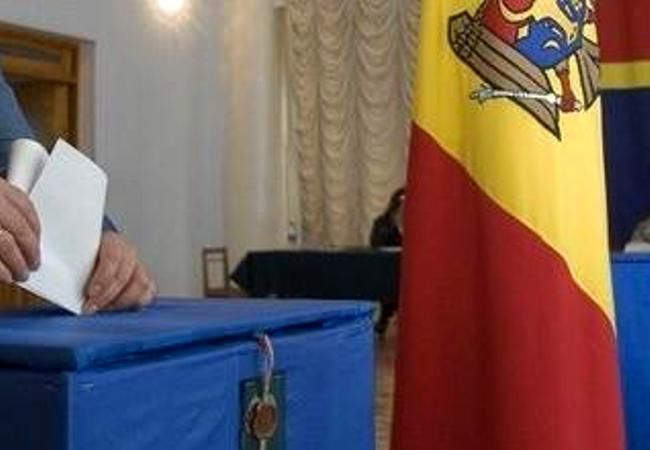 Скандал с "мертвыми душами" в списках избирателей не утихает.