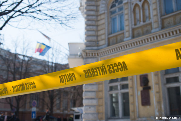 Из здания примэрии Кишинева были эвакуированы все люди. Фото: ipn.md