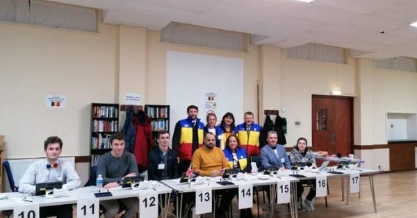 Граждане Румынии из Молдовы активно участвуют в президентских выборах.